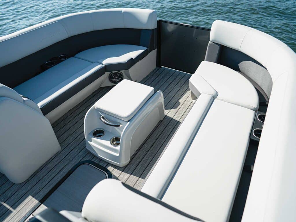 Harris Cruiser 250 bow seating