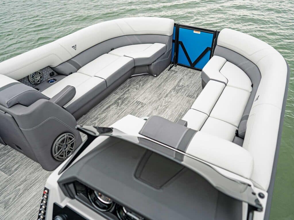 Viaggio Lago Z 24S bow seating