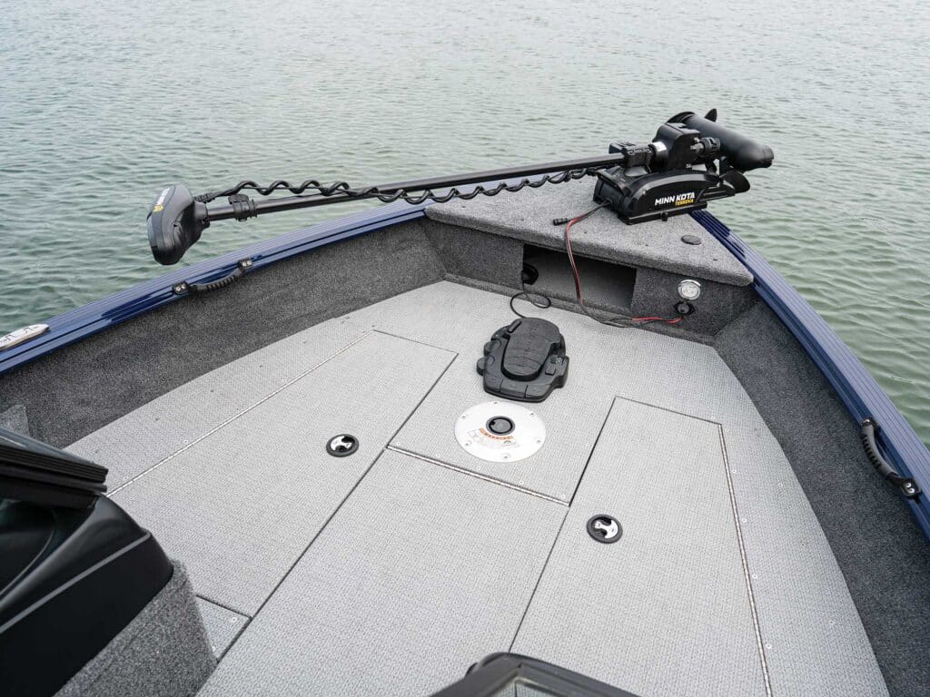 G3 Boats Angler V178 F forward casting platform