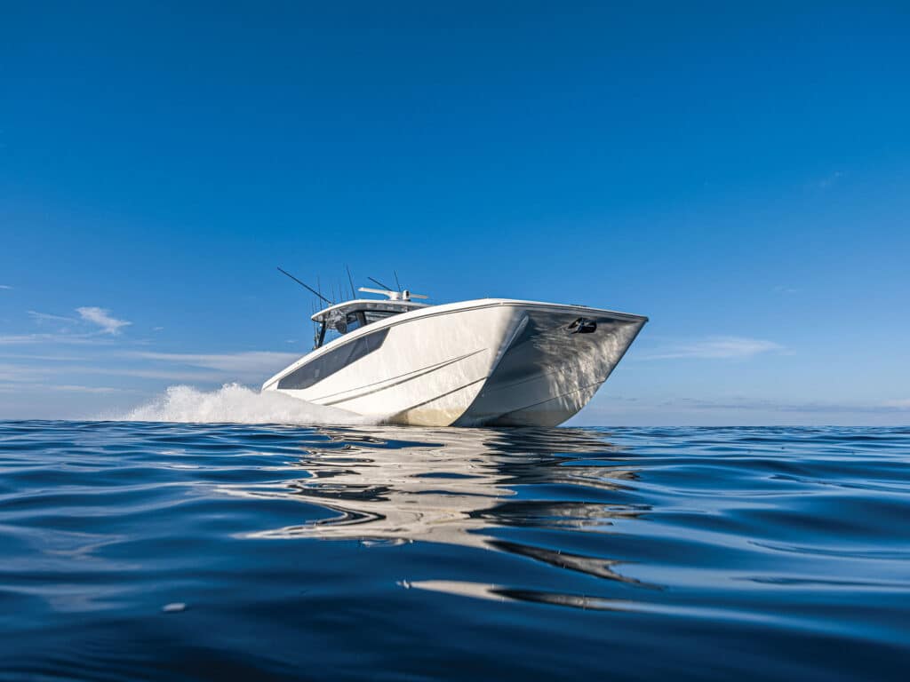 Aquila 47 Molokai on the water