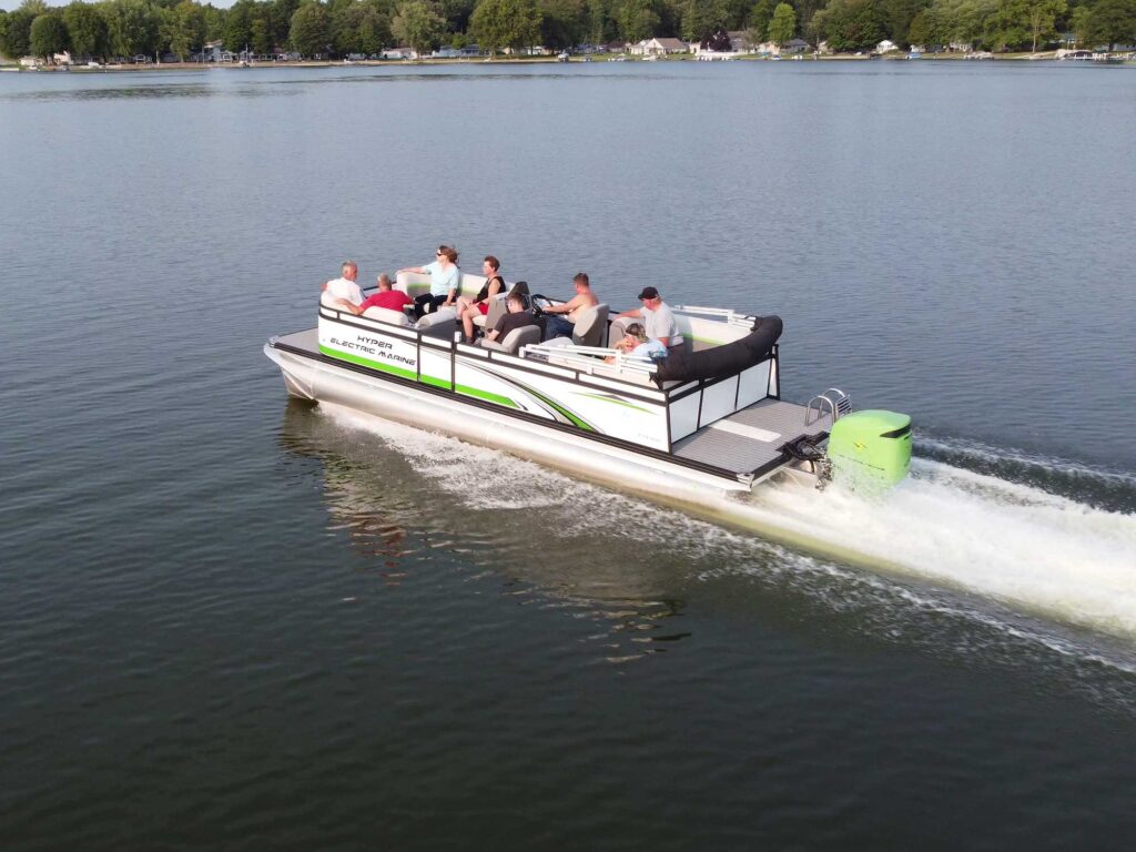 Pontoon boat with electric outboard