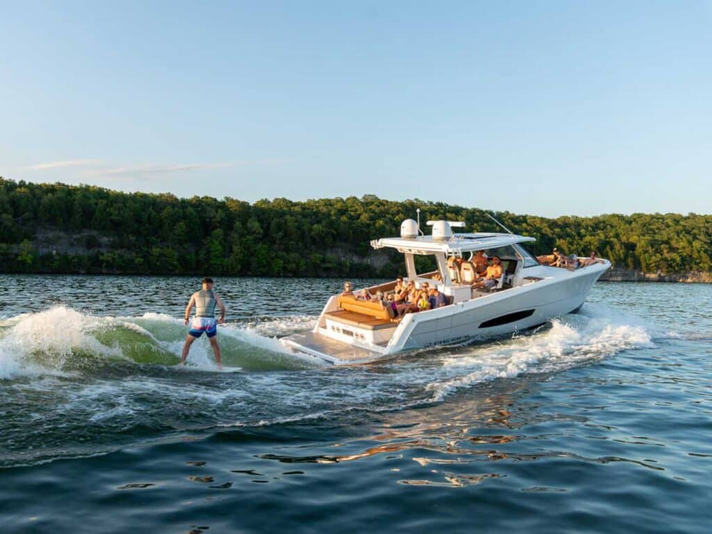 Regal 38 Surf