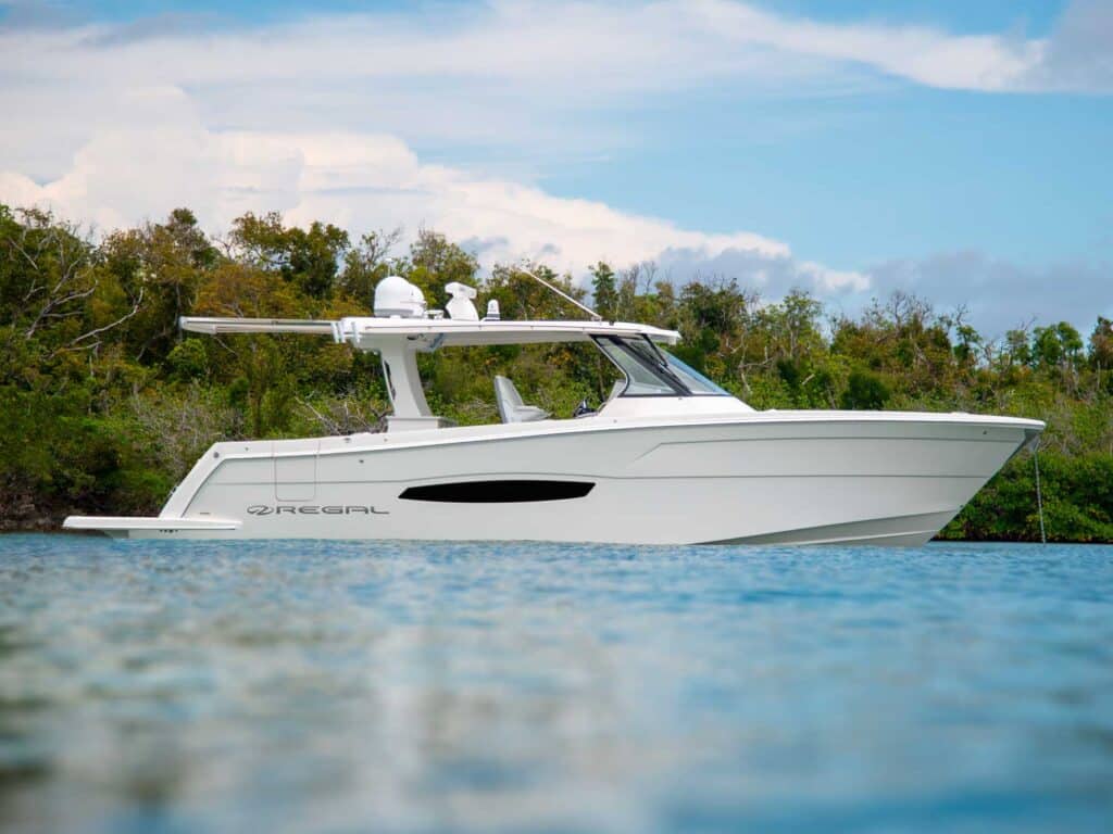 Regal 38 Surf