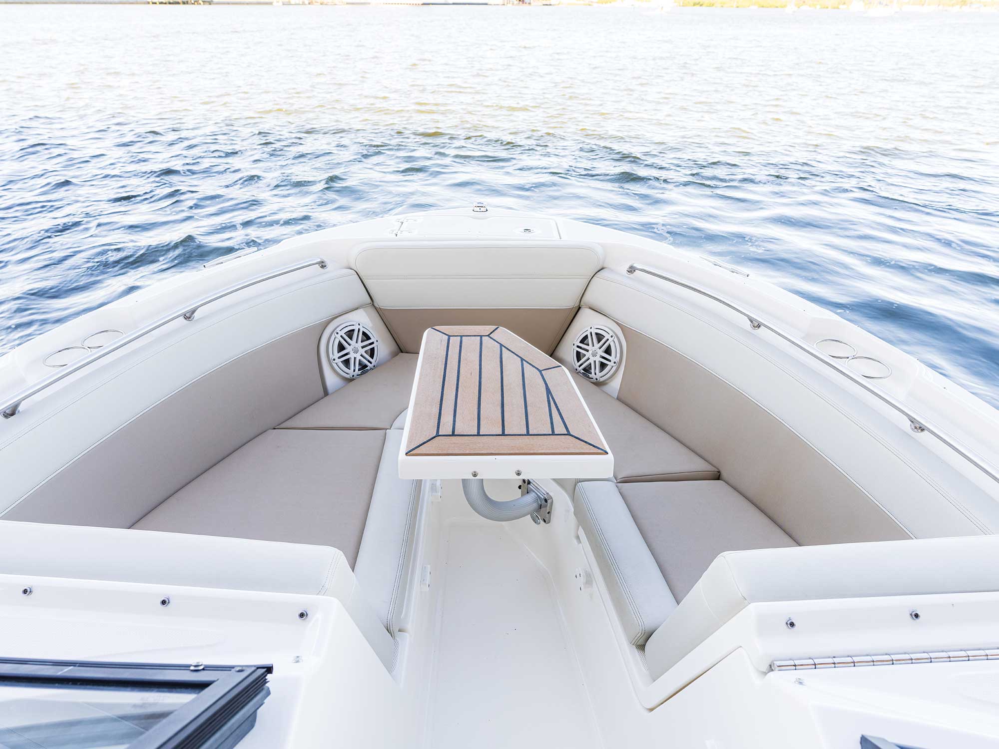 2024 Boston Whaler 210 Vantage Boat Test, Pricing, Specs Boating Mag
