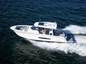 Regal 38 Surf cruising