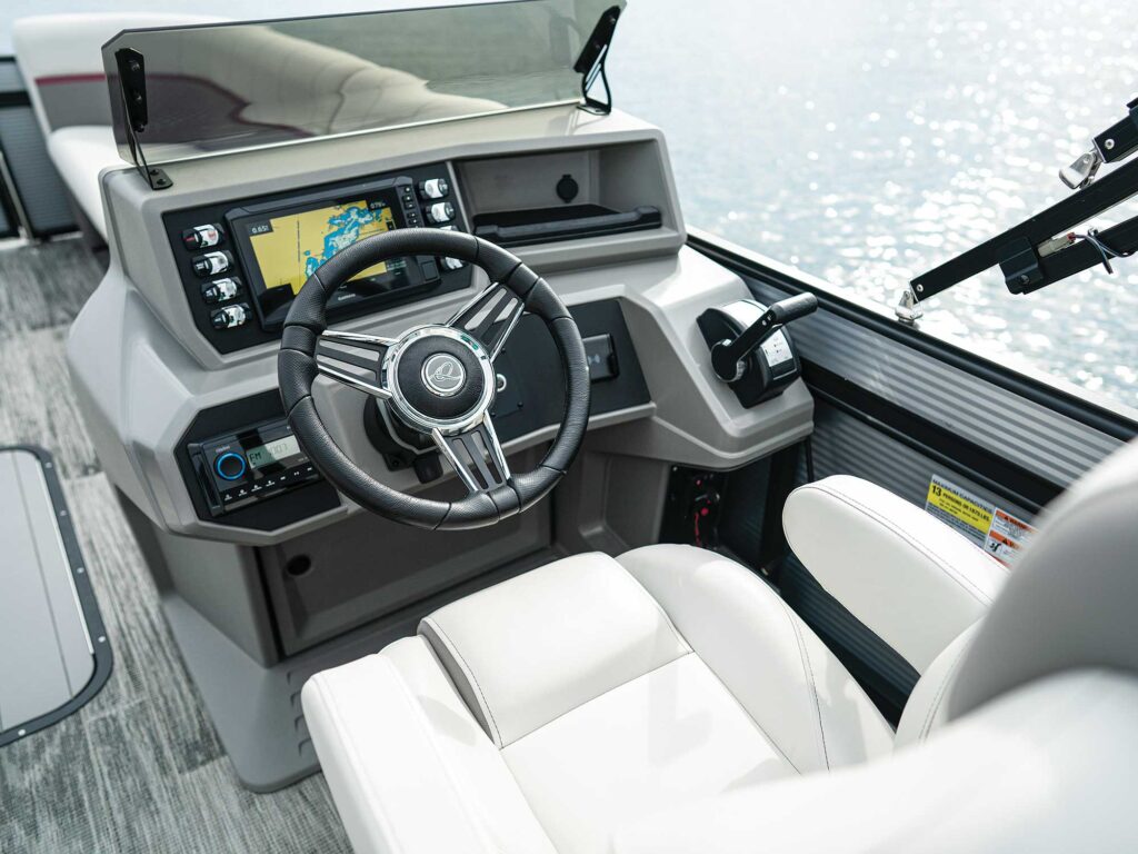 Qwest E-Class Lanai LTZ helm