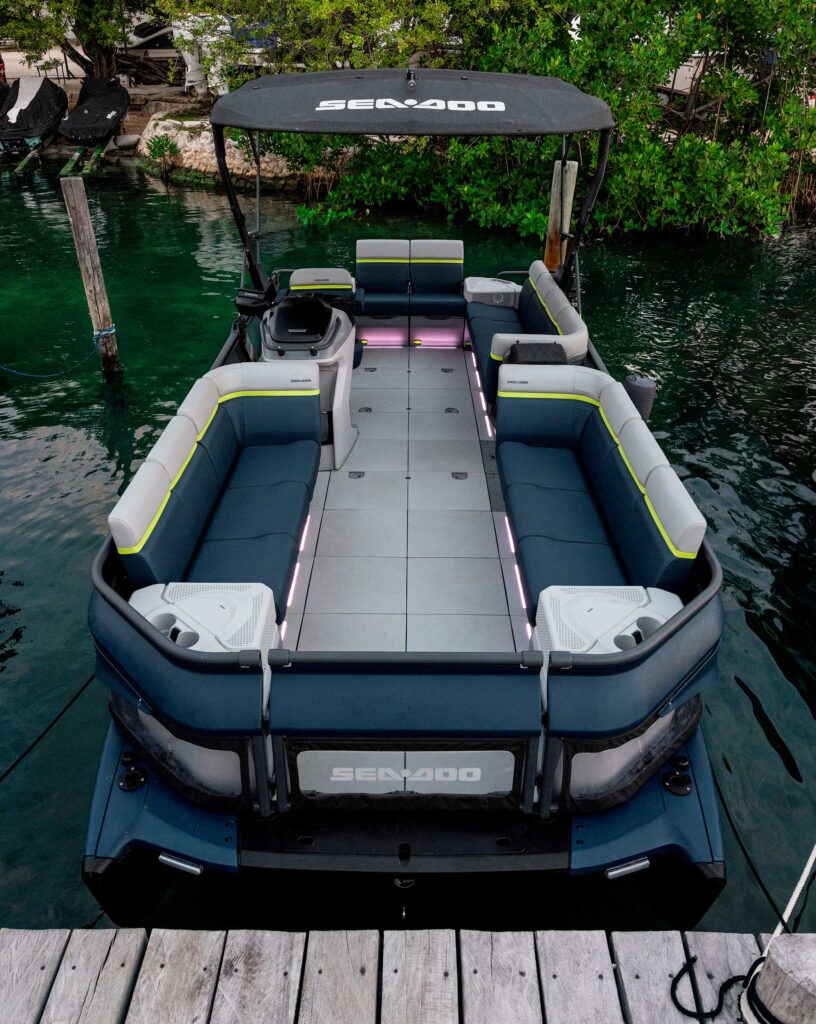 Sea-Doo Switch Cruise Limited 21 bow seating