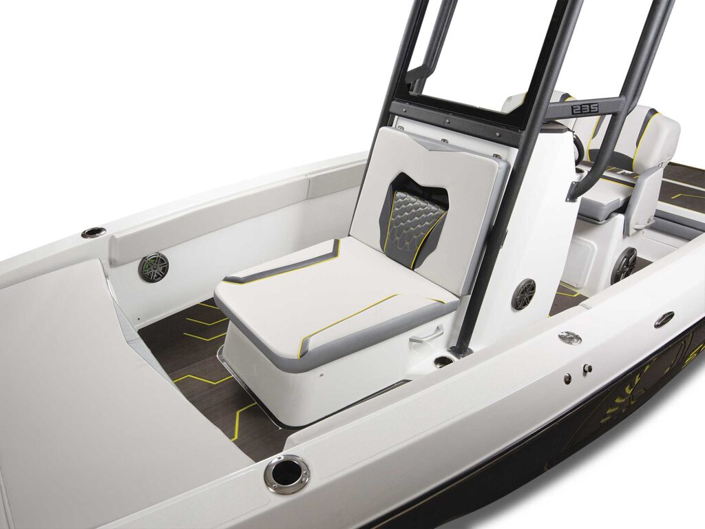 Scarab 235 Open Wake ID forward seating