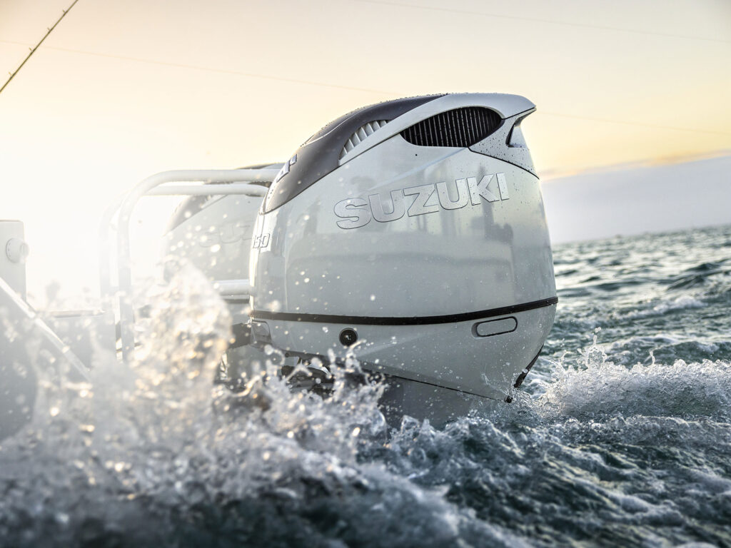 Twin Suzuki outboards