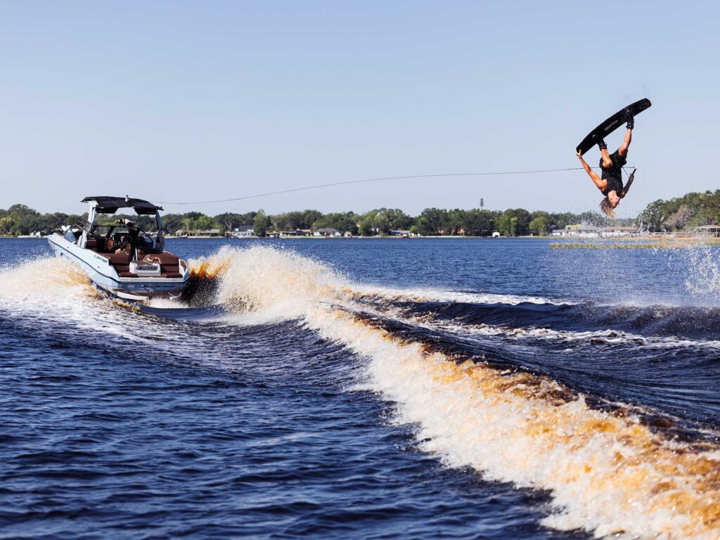 Supra SA wakeboarding