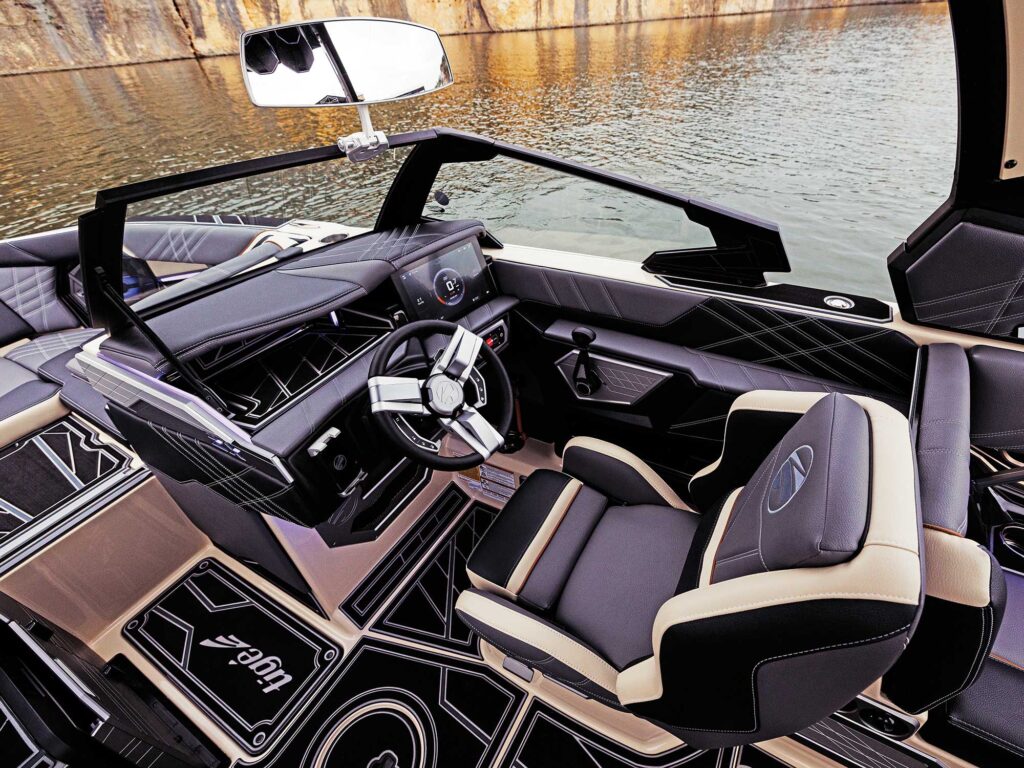 Tigé Ultré 23ZX helm