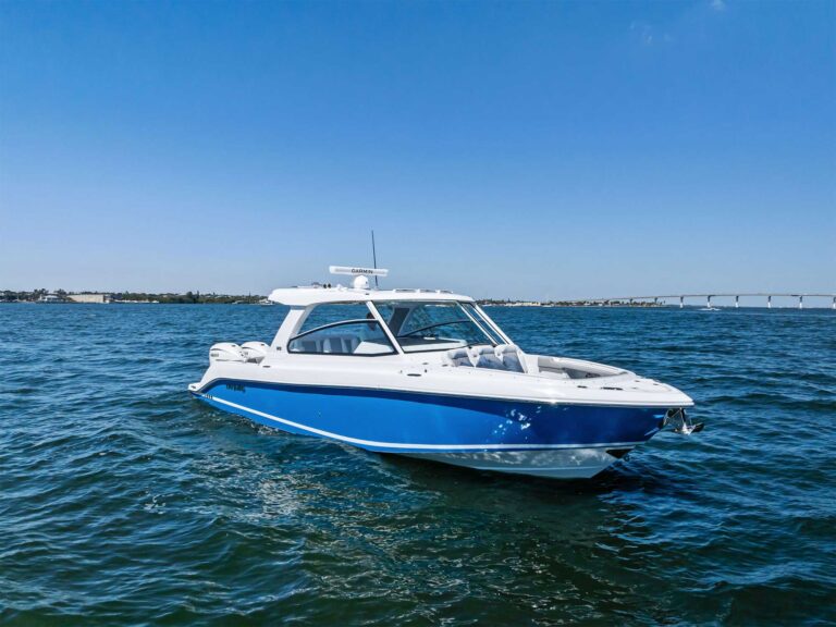 Everglades 367CX on the water