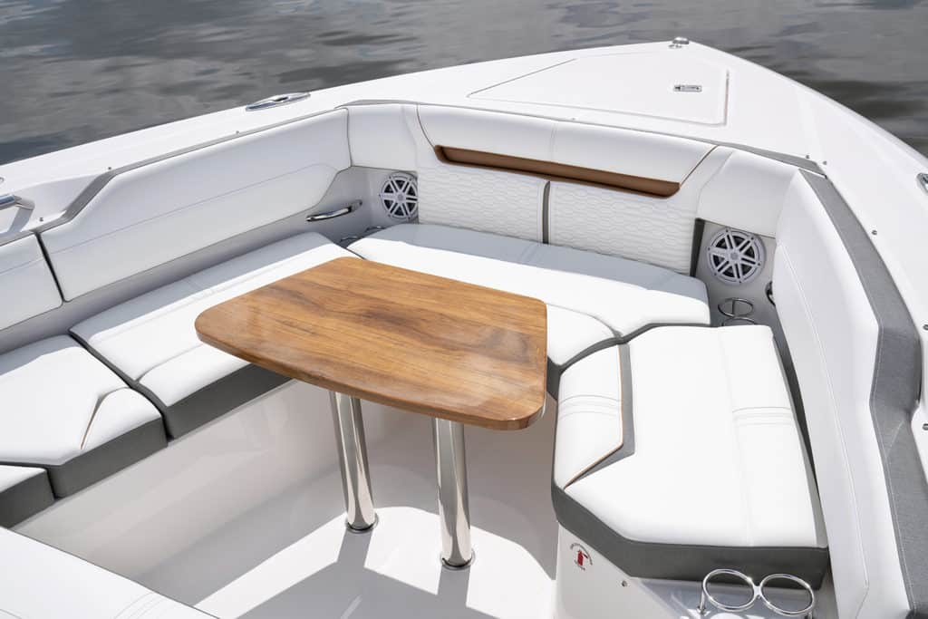 Tiara Sport 43 LS bow seating