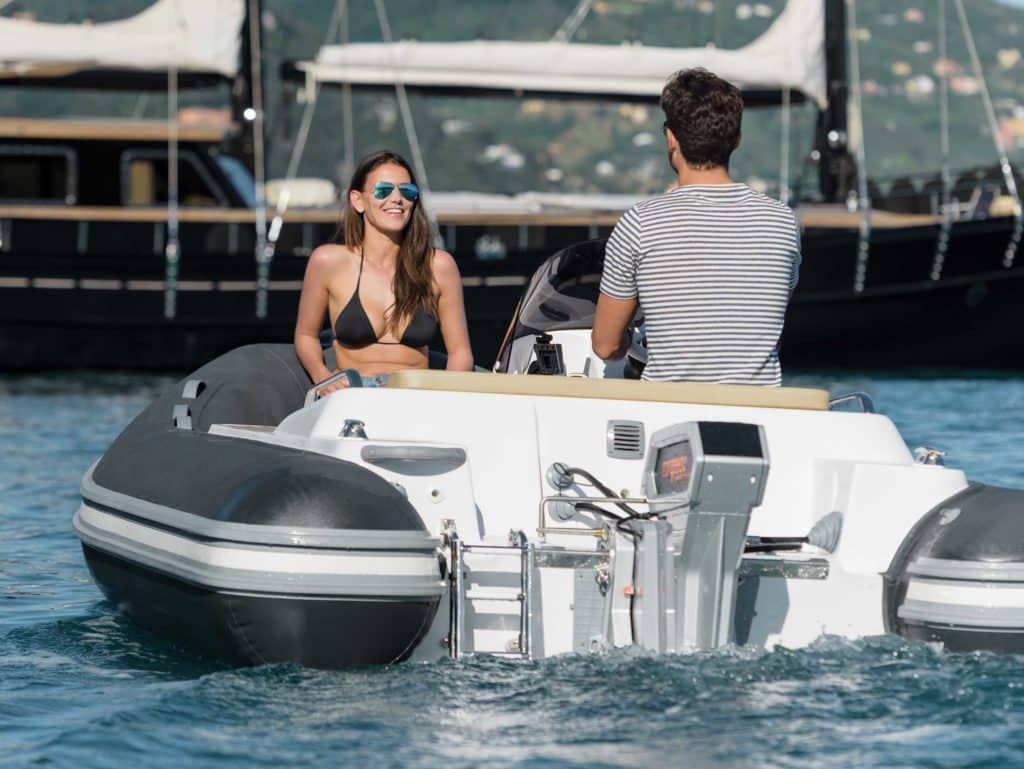 www.boatingmag.com