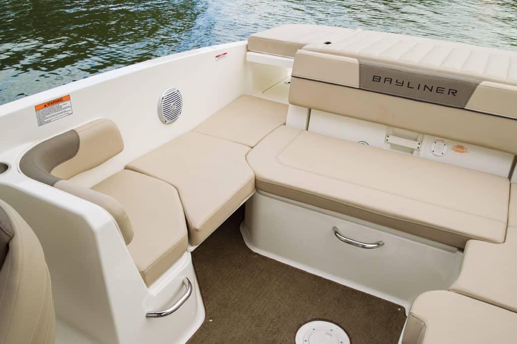 Bayliner VR6