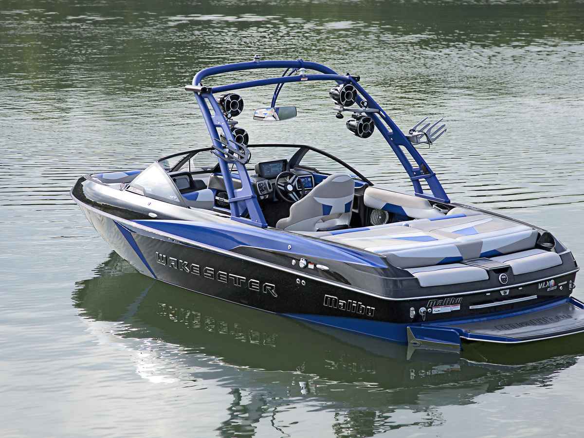  Malibu Wakesetter 22 VLX Best Wakeboard Boat Under $50k