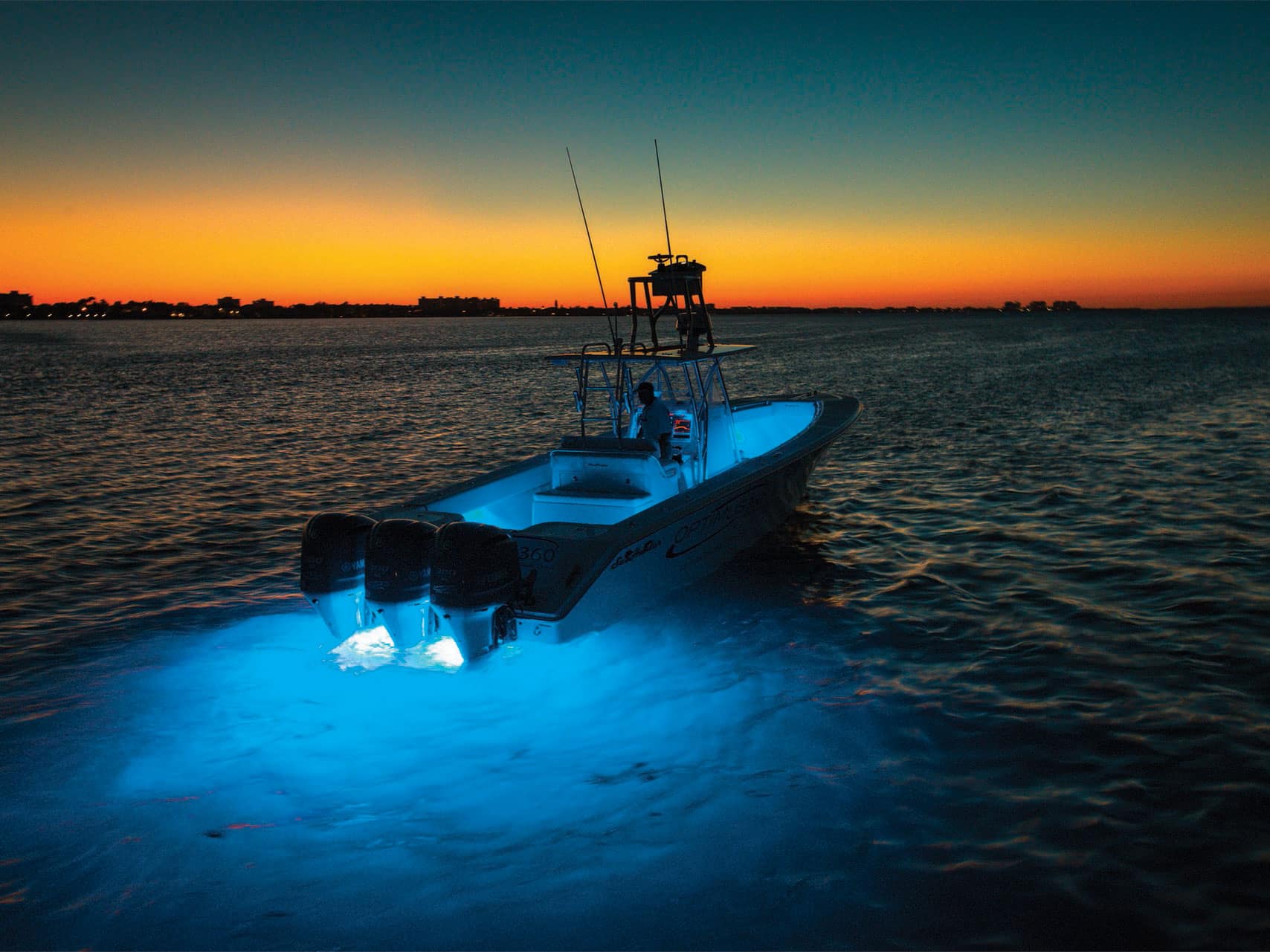 malm Forholdsvis Pekkadillo Benefits of Underwater Boat Lights For Fishing at Night | Boating Mag
