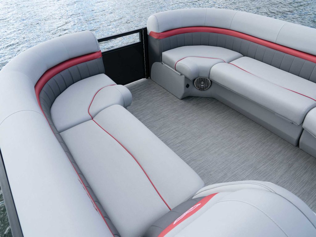 Bennington LX 26 Sport Swingback bow seating