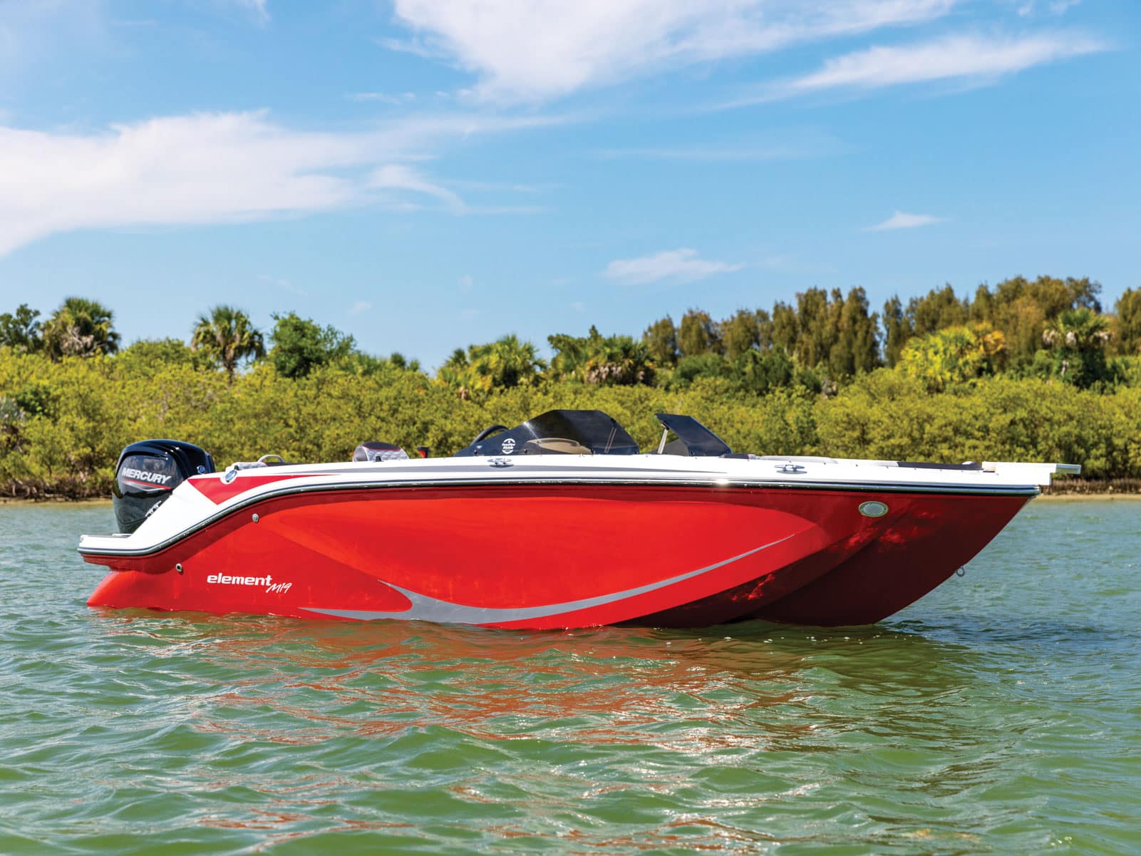 Bayliner Launches the New Element M19 Boating Mag