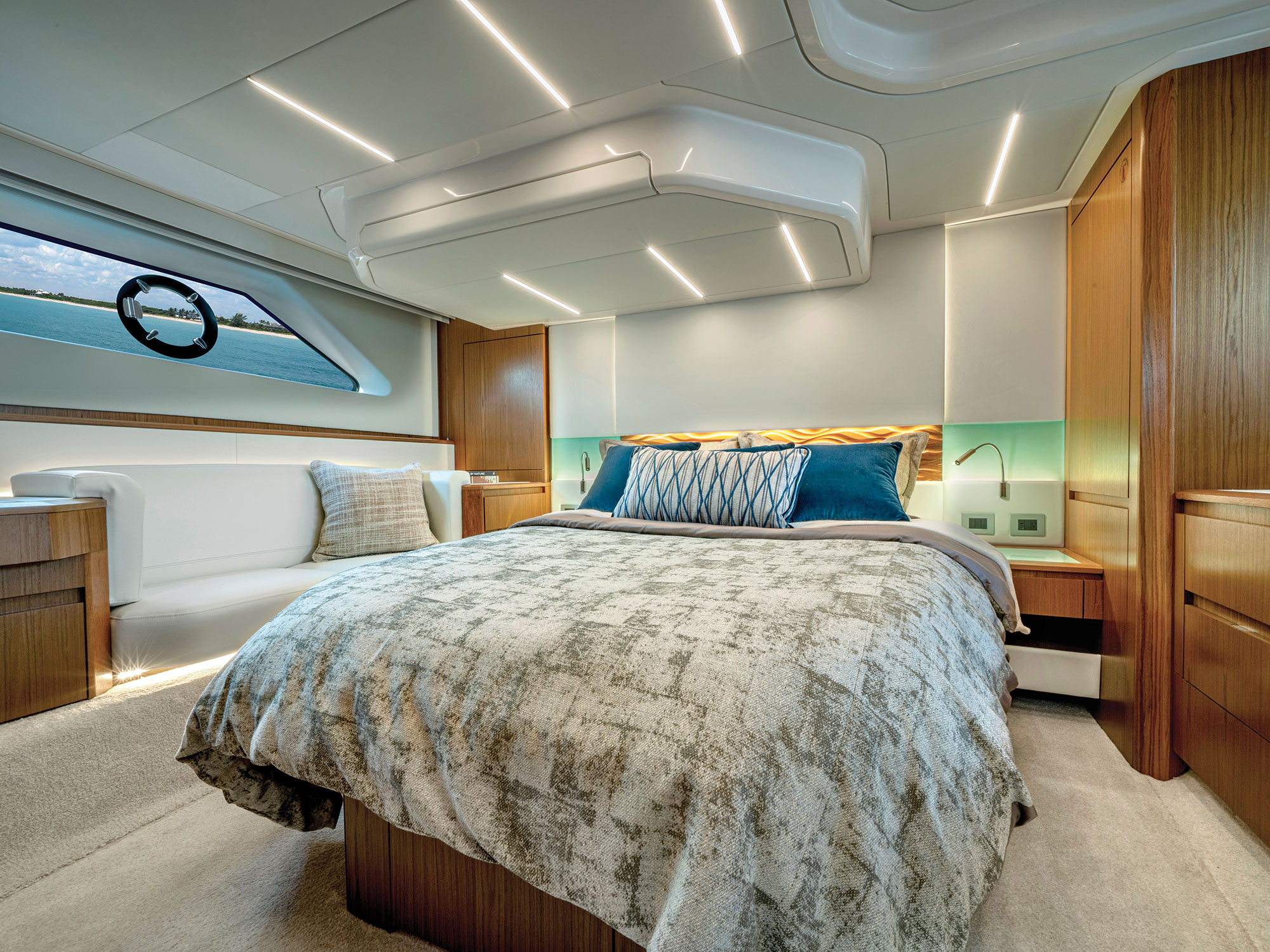 2023 Tiara EX 60 Boat Test, Pricing, Specs | Boating Mag