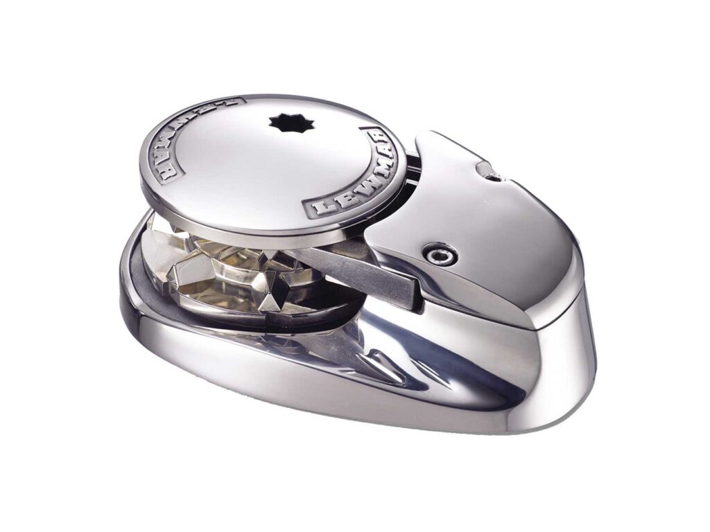 Lewmar V700 vertical windlass