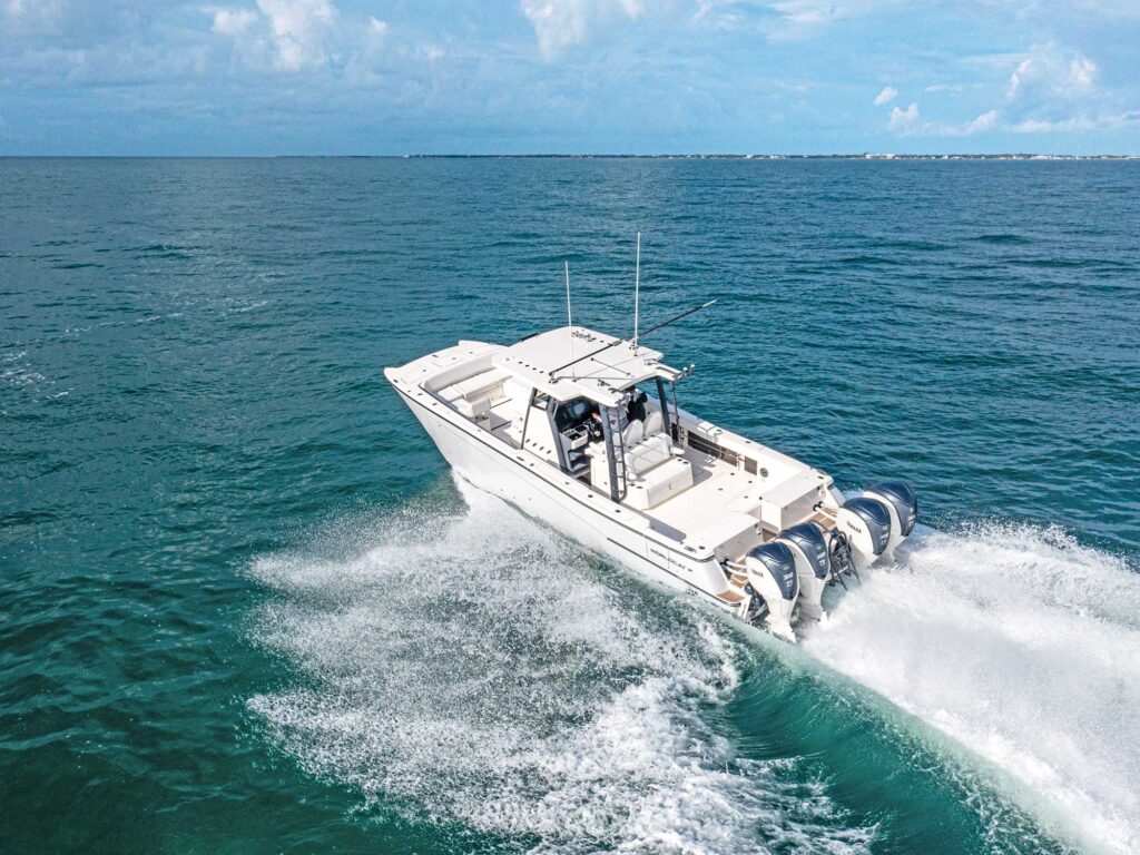 World Cat 400 CC-X headed offshore