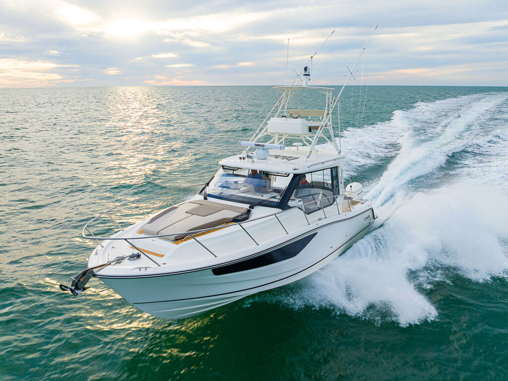 Boston Whaler 365 Conquest running fast